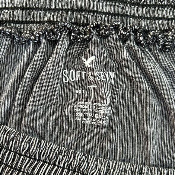 American Eagle black and white stripe soft & sexy t with sleeve detail size XS - Picture 2 of 11